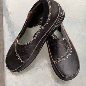 L’artiste all leather